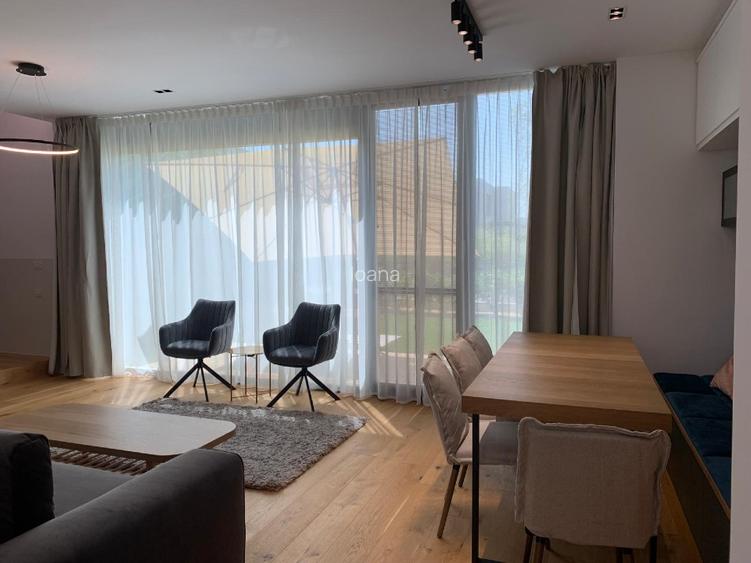Proprietar/ Owner- new villa 4 rooms Amber Forest Tunari   park view 2 parkings - 4