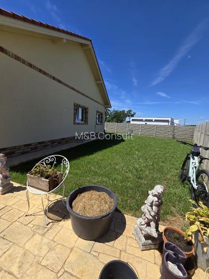 Duplex pe parter, mobilat și utilat complet, teren 300 mp – Bucovăț - 13