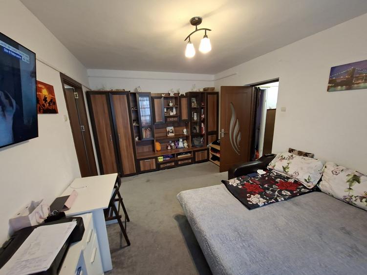 Apartament cu 2 camere, zona Tatarasi
