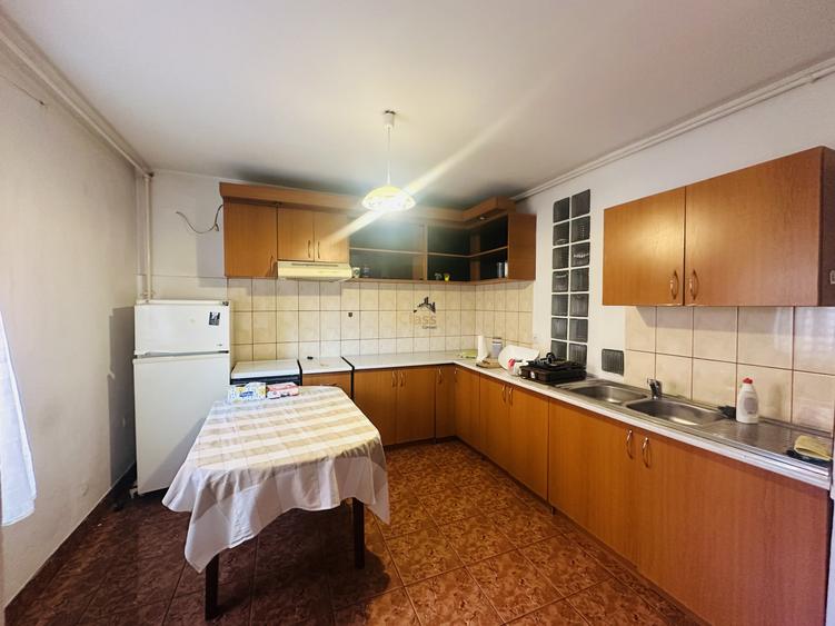 Apartament 3 camere | Decomandat | 66 mpu | Mehedinti Manastur