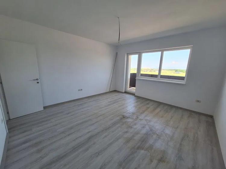 Apartament 3 camere Sanpetru