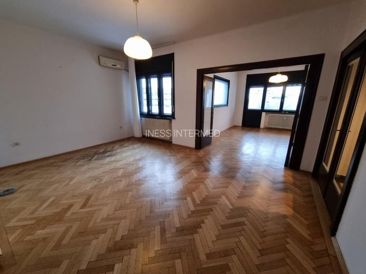 Piața Romana vav McDonald's - apartament nemobilat - 124mp - 2