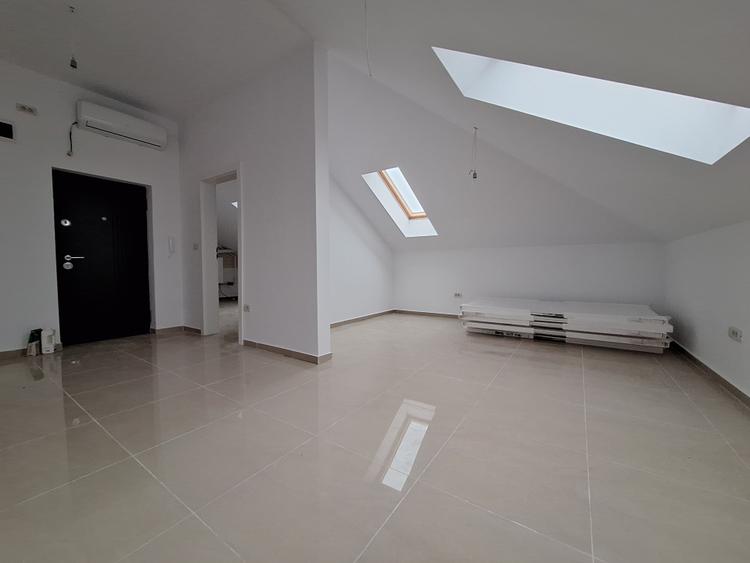 Apartament cu 3 camere- 71 mp utili-bucatarie inchisa- Pozitie excelenta-Chisoda