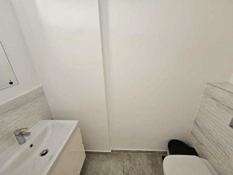 Casa insiruita ( P +1 + curte ) mobilata si utilata + 2 locuri de parcare