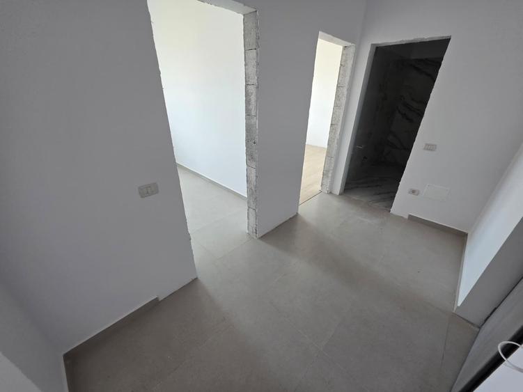 AP. 2 CAMERE - ACTE GATA, BUCATARIE INCHISA, LOC PARCARE, COMISION 0%