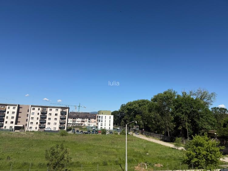 Vând apartament 2 camere tip studio, cu parcare – Tractorul, str. George Bacovia - 4