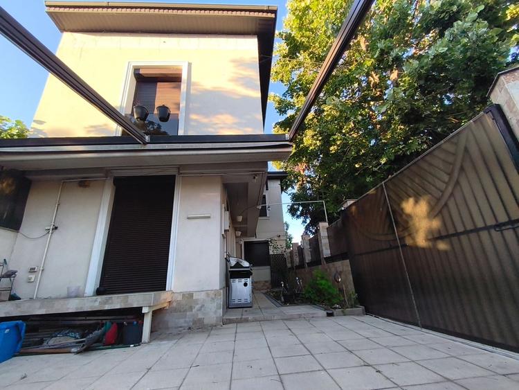 Casa 2016 Tomis 1, curte libera 80 mp pt. 2 mașini+grătar, pergola el.