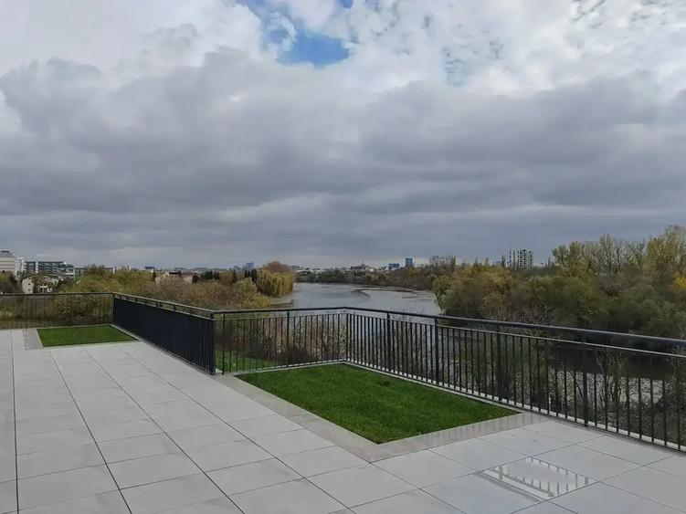 Penthouse 3 CamereI Terasa 85 MPI Metrou | LAC | View Splendid