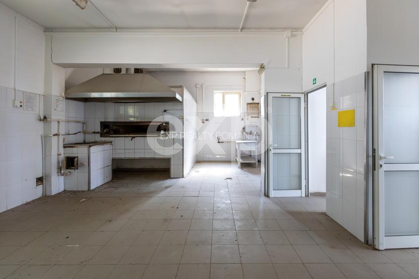Proprietate de vânzare pentru investiție–teren 3874mp+construcții 989mp, Bacău - 8