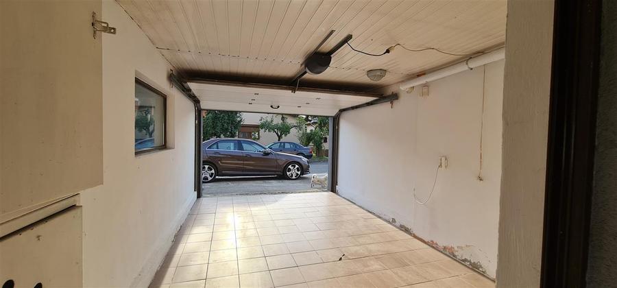 Vila P+M cu garaj inchis, in Bujac, pe colt
