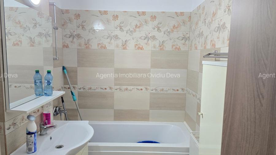 Inchiriez apartament 4 camere decomandat in Deva zona Liliacului, etaj 2, - 5
