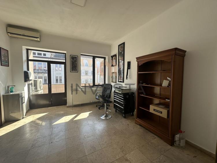 Apartament 4 camere 115 mp Ultracentral etaj intermediar pe Eroilor!