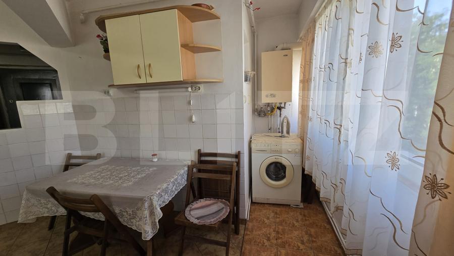 Apartament de vanzare, cu 3 camere, 95 mp, zona Micro 16