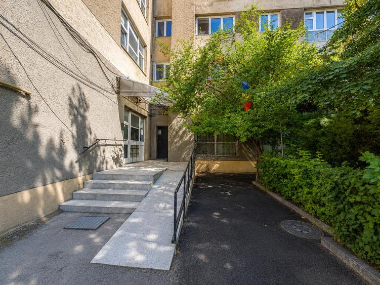 Vanzare garsonieră decomandată zona Pantelimon | Bd. Chișinău