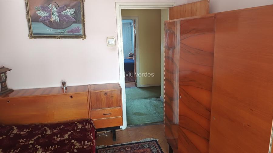 Apartament 4 camere , central, bulevardul Independentei 6 - 12
