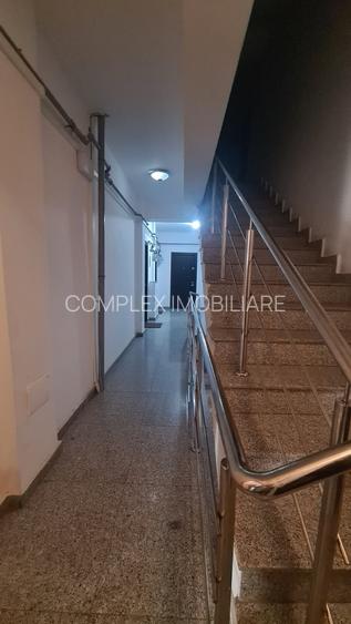 Apartament 3 camere decomandate, loc de parcare inclus.