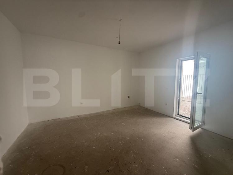 Inchiriez apartament, semifinisat, ideal pentru birouri