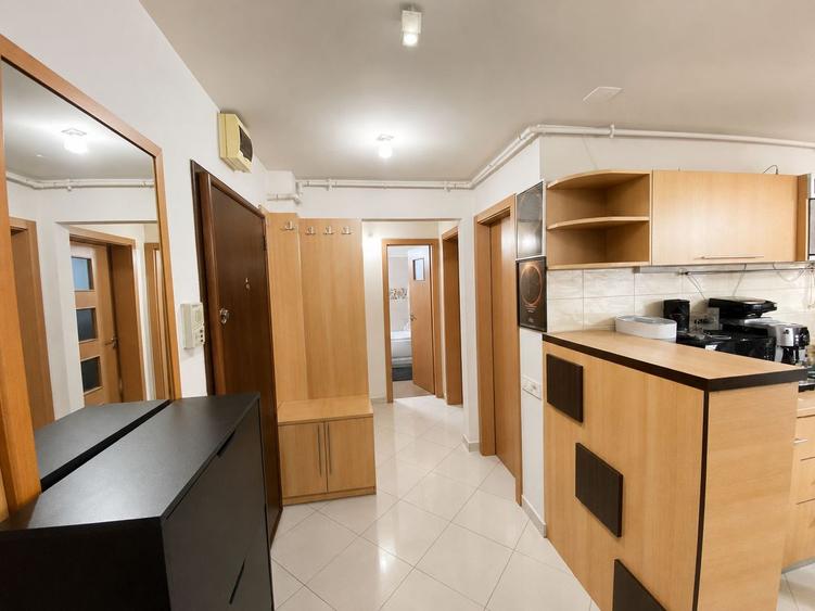 COMISION 0, Apartament 3 Camere, Decomandat, 3 Balcoane, Zona Aradului
