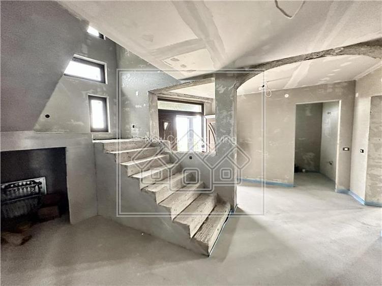 Casa individuala, compartimentare frumoasa, pivnita, semifinisata - 9