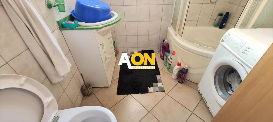 Casa pentru 2 familii, 7 Camere, 2 Garaje, 1500MP Teren