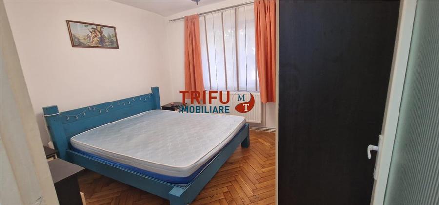 Apartament de închiriat 3 camere zona Liceului Militar
