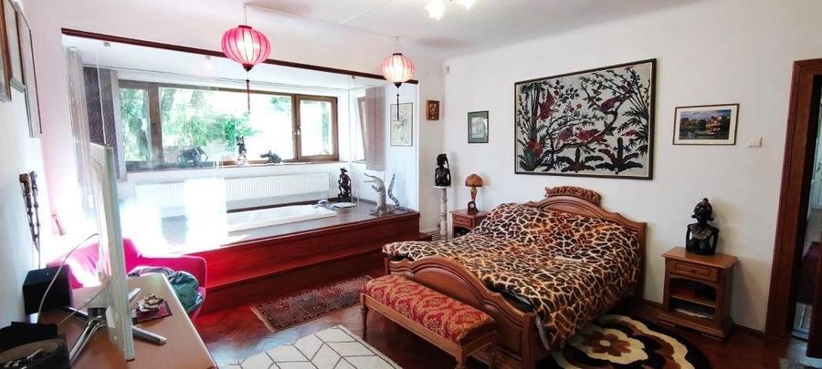 Apartament rustic, deosebit de 98 mp,  cu gradina, in Andrei Muresanu
