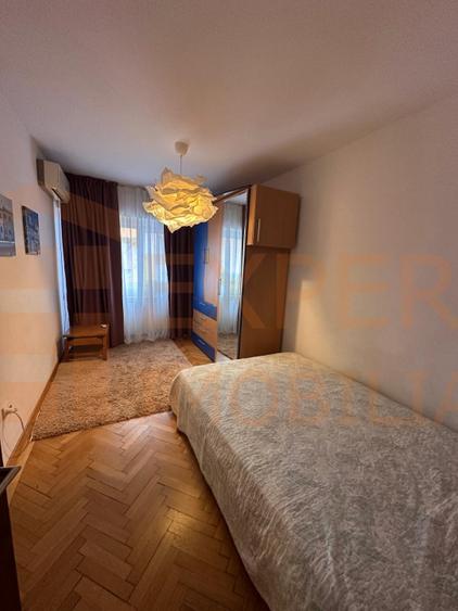 Apartament 3 camere de inchiriat, in zona Centrala - vedere catre Blvd Mircea