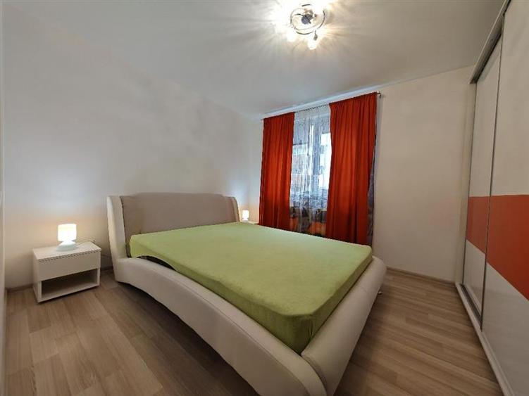 Inchiriem Apartament 2 Camere, Modern, Decomandat, Tractorul - Urban