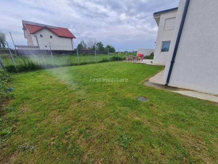 Vila cu 5 camere,2 bai,curte 500 mp,mobilata si utilata complet