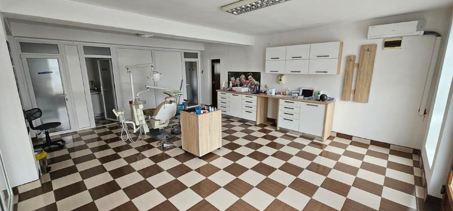 Închiriez spațiu comercial / medical – 120 mp – Abrud, Str. Detunata – 500 €/lun