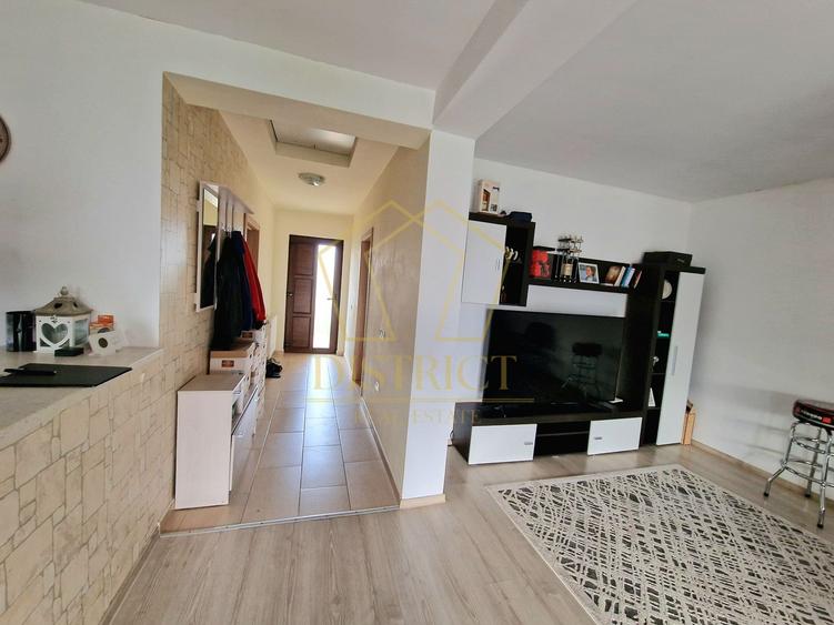Casa individuala impartita in 2 apartamente | Ianova