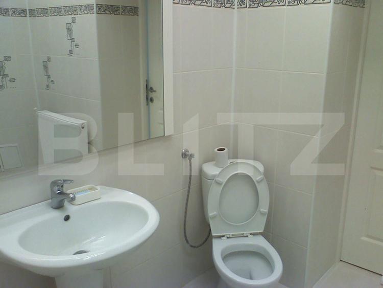 Casa ultrafinisata, zona centrala, 65 mp utili, 2 locuri de parcare, mansardare!