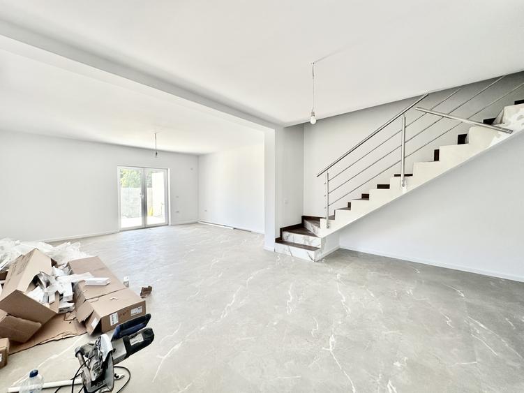 Duplex elegant cu 4 camere - 115 mp - Zona Mcity - Mosnita Noua