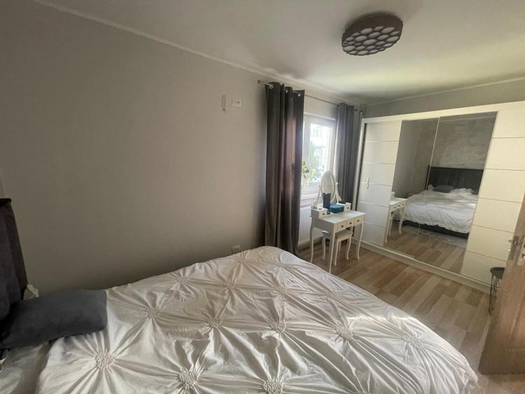 Apartament cu 2 camere, etajul 1, zona Craiovita Noua
