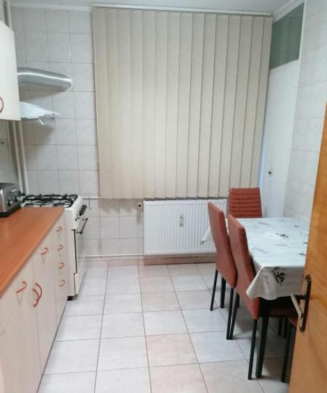Bd Brancoveanu metrou, 3 camere hl H