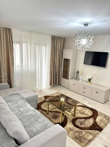 Apartament 3 camere| etaj 2| 65 mp| zona Piața Cetate