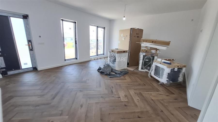 Casa Holboca 4 camere | 2 bai | Incalzire pard |Teren 465 mp | 0% Comision - 6