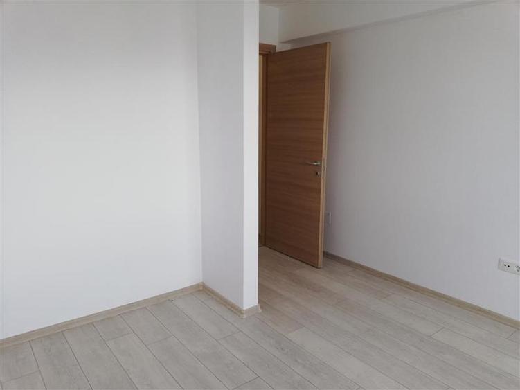 APARTAMENT 2 CAMERE, IN TRACTORUL, LA 500 M DE CORESI MALL