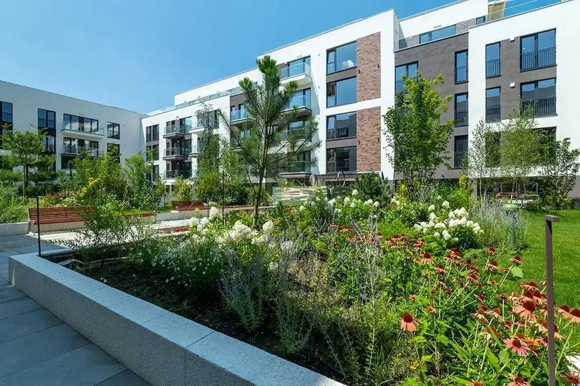Apartament modern cu 3 camere și grădină privată. Mutare imediată
