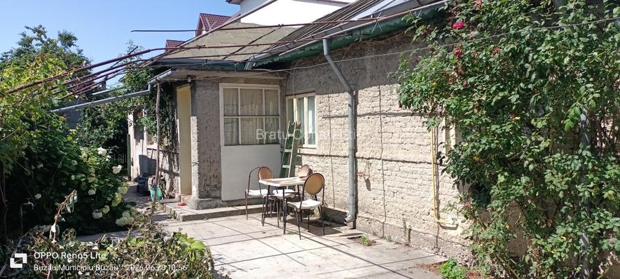Casa de vanzare cu curte si gradina. Str. Transilvaniei ,nr.269 b ,oras Buzau - 3
