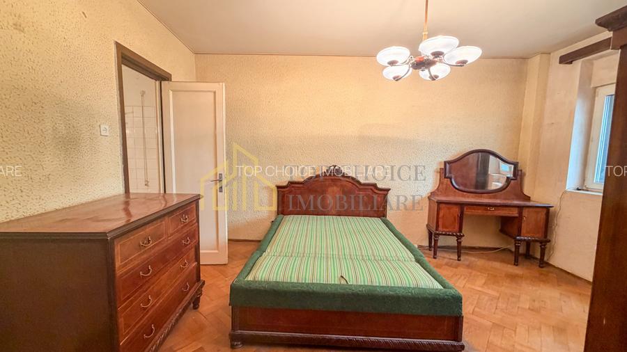 CAMERE TRANSFORMABIL IN 3 - LANGA SALA PALATULUI - CLADIRE CU ISTORIE - 10