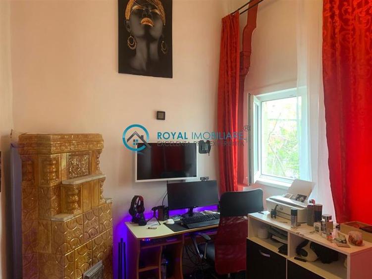 Royal Imobiliare - Vanzare Casa D+P+M, Ultracentral