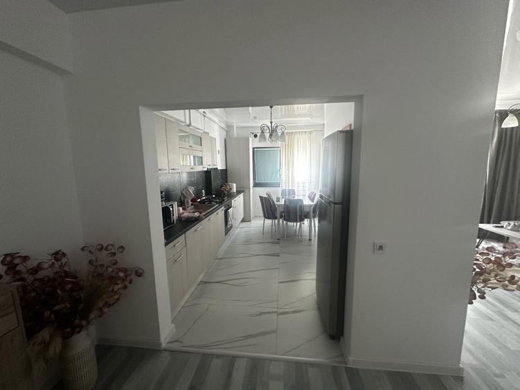Inchiriez apartament 2 camere zona Magnolia