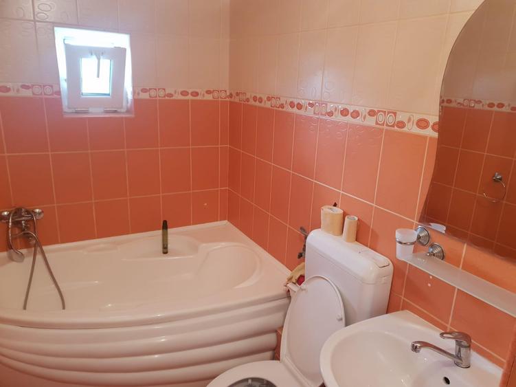 Chirie apartament cu o camera Bradet mobilat utilat 1000lei /luna