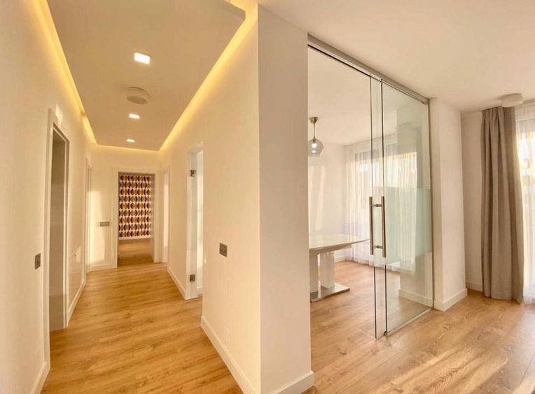 Apartament 3 camere, 92 mp, Terasa 44 MP, Parcare, Andrei Mureșanu