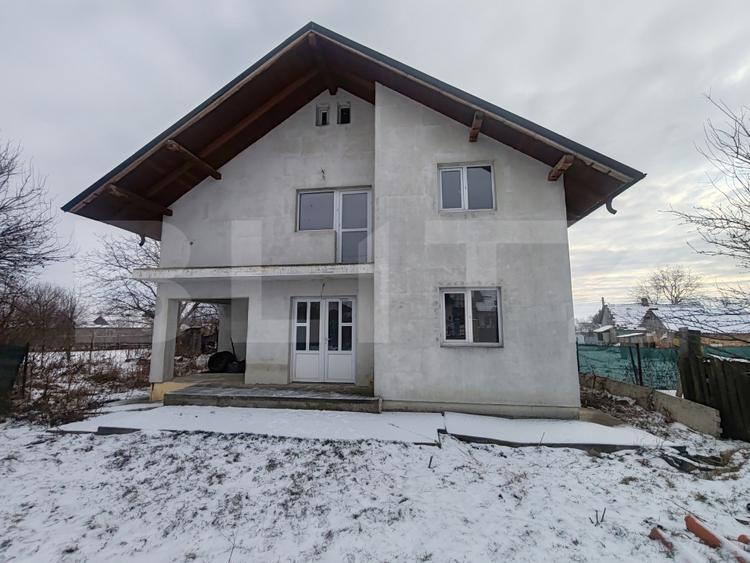 Casa de vanzare, 140mp + teren 603 mp, Salcea
