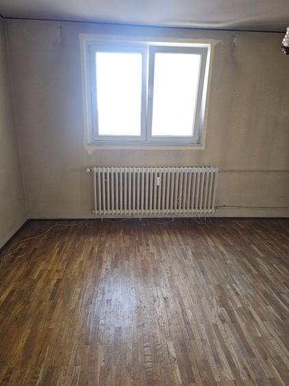 Bucur Obor - 7/10 - bloc mixt 1974, reabilitat, decomandata, balcon, 59900 €