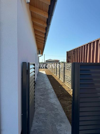 Duplex in Mosnita | 4 camere | Toate utilitatile | Asfalt