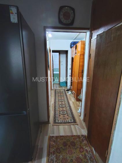 Apartament 3 camere decomandat, zona Calarasilor, etaj 2. - 2