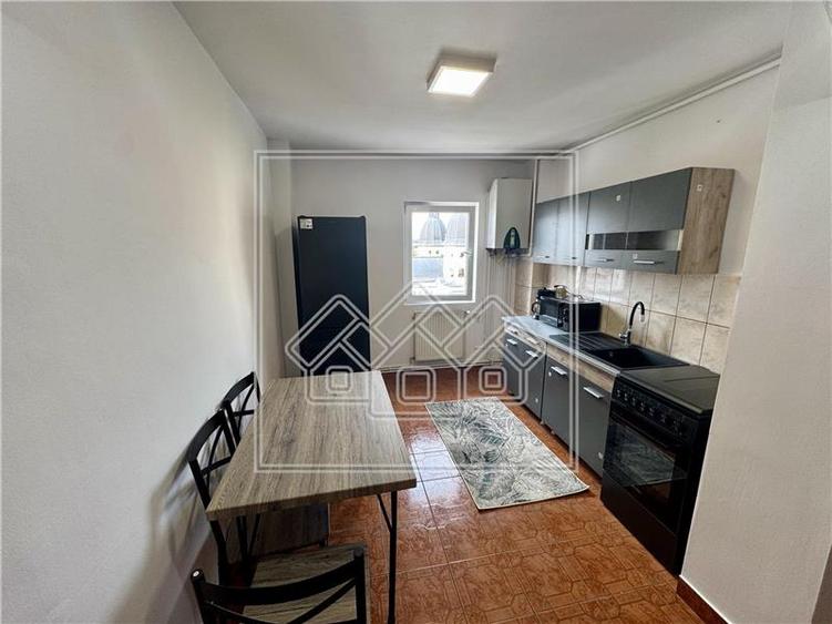 Apartament de inchiriat in Sibiu - 2 camere - decomandat zona buna